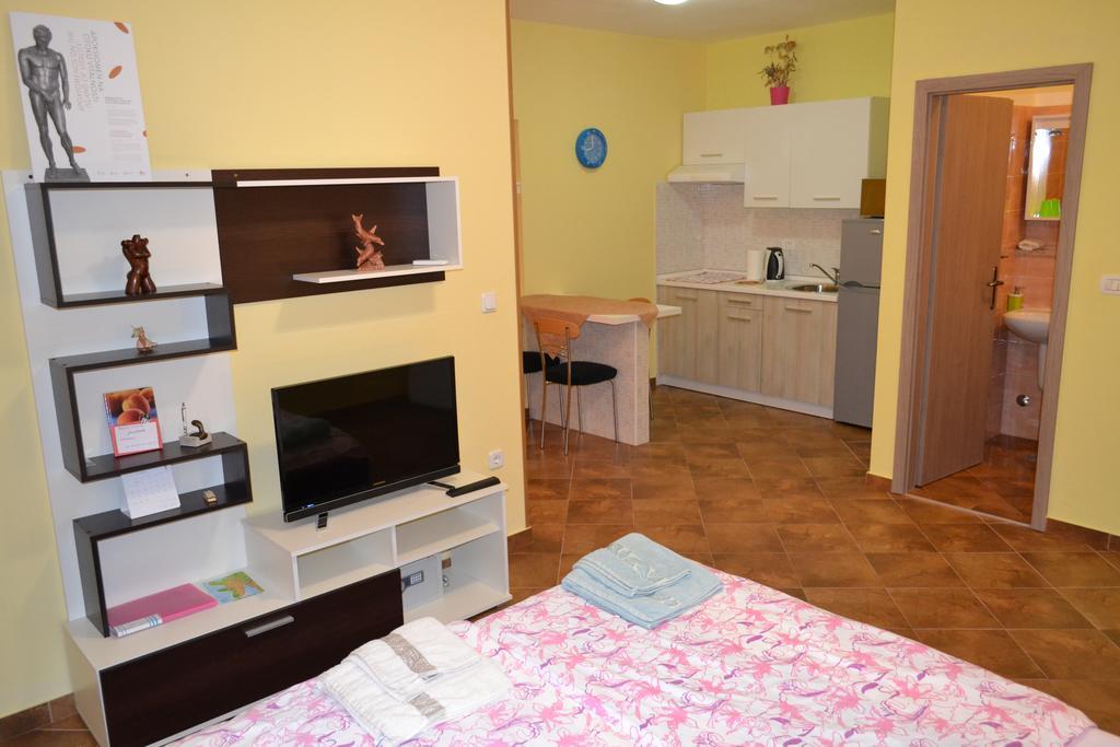 Abba Apartments マリ・ロシニュ エクステリア 写真