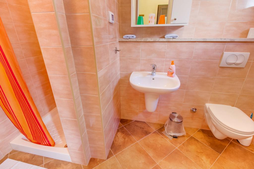 Abba Apartments マリ・ロシニュ エクステリア 写真