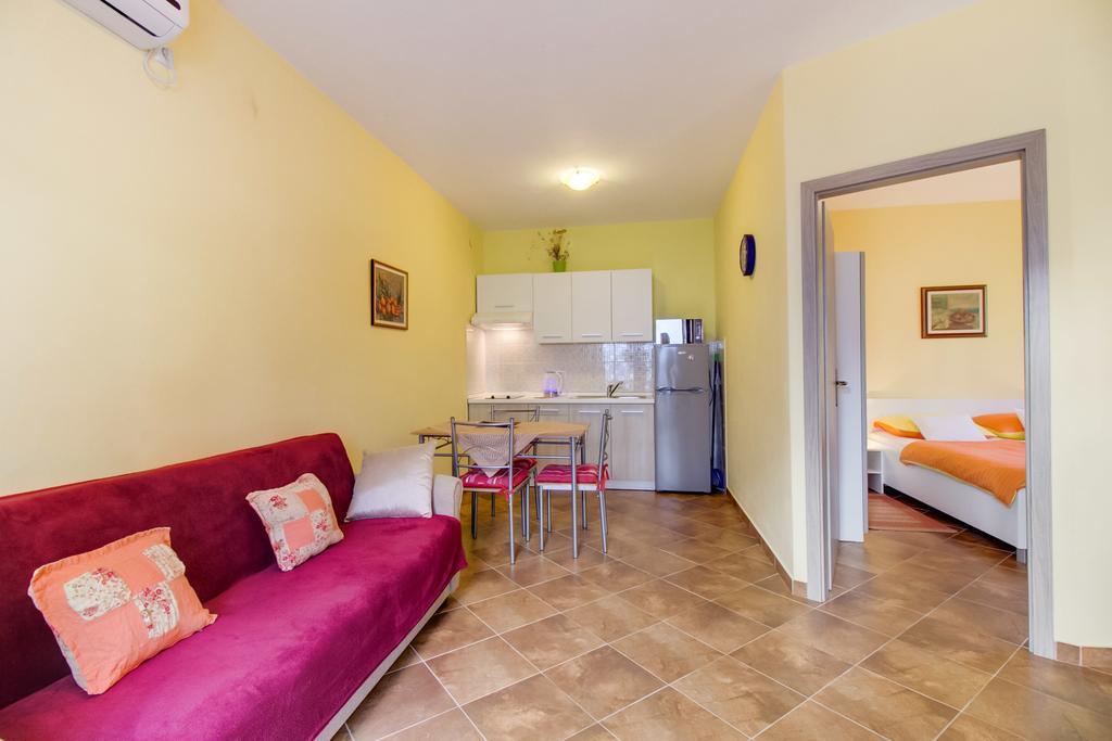 Abba Apartments マリ・ロシニュ エクステリア 写真