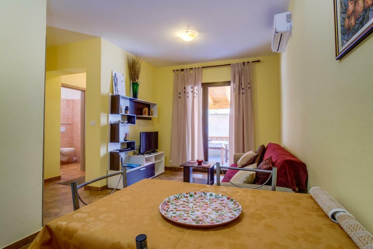 Abba Apartments マリ・ロシニュ エクステリア 写真
