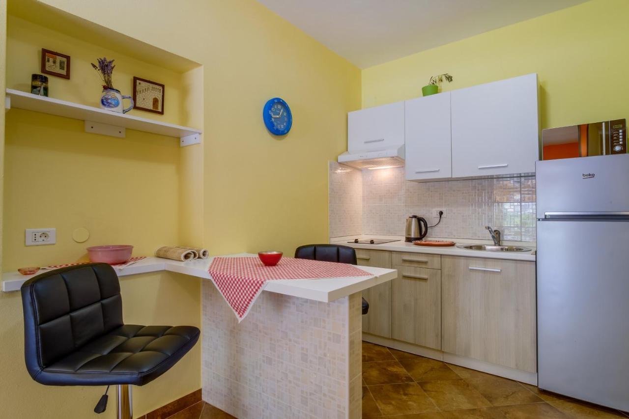 Abba Apartments マリ・ロシニュ エクステリア 写真